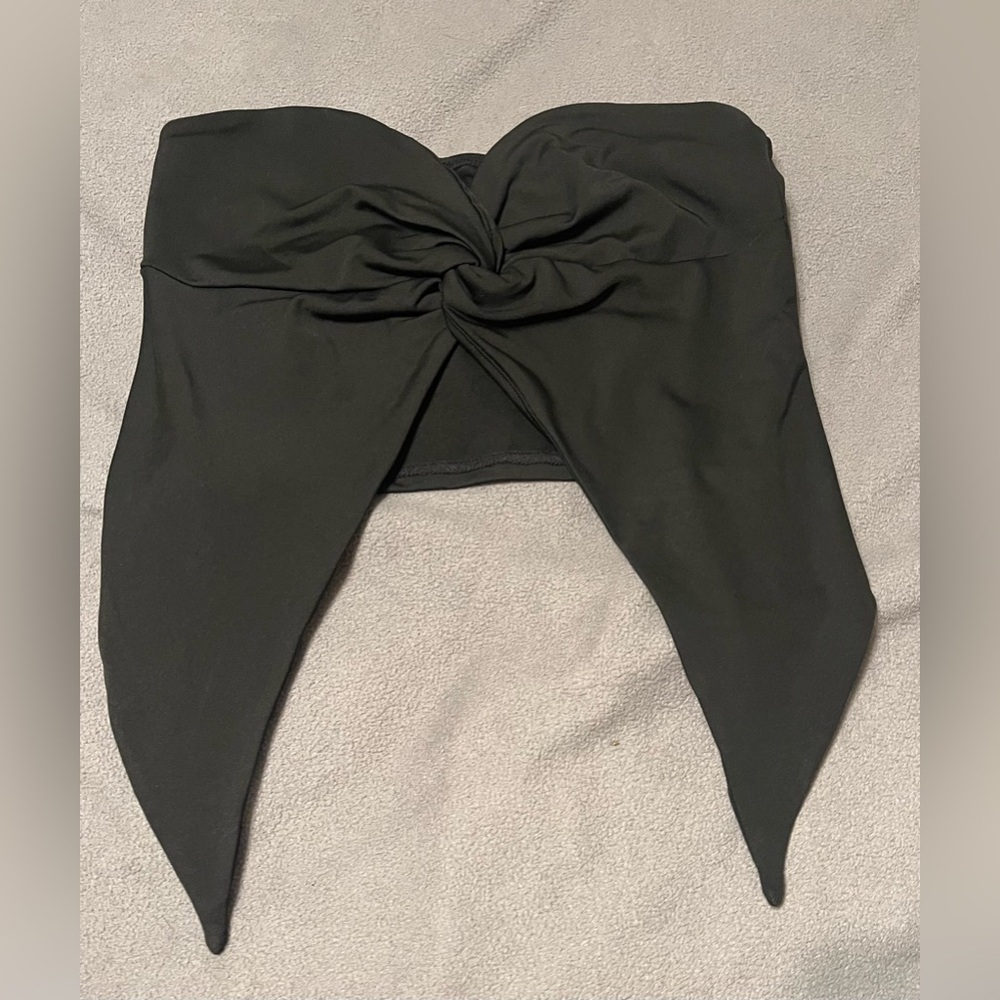 Black Knot Front Strapless Crop Top - Women